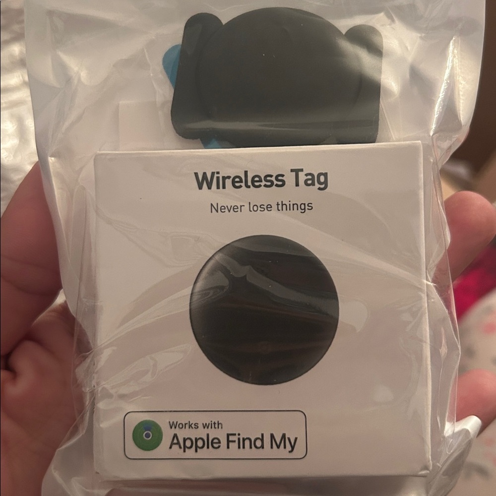 Wireless Tag Smart Tracker Key Finder Anti Lost Device Works with Apple Find My